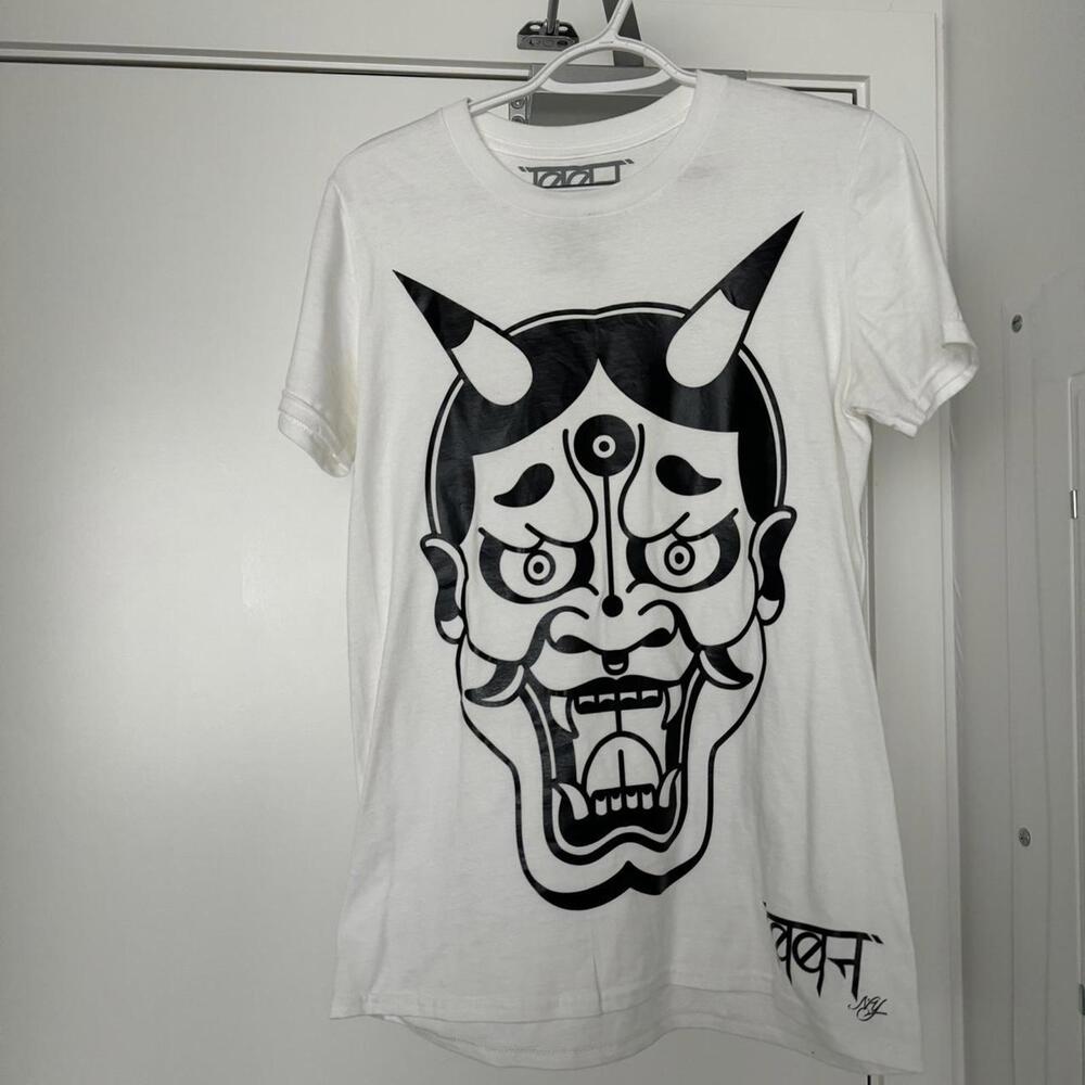 Japanese devil satanic unisex Tshirt, like new condition, size S Halloween top